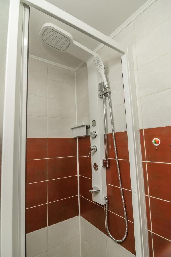 Paradis Odessa Apartments Bagian luar foto